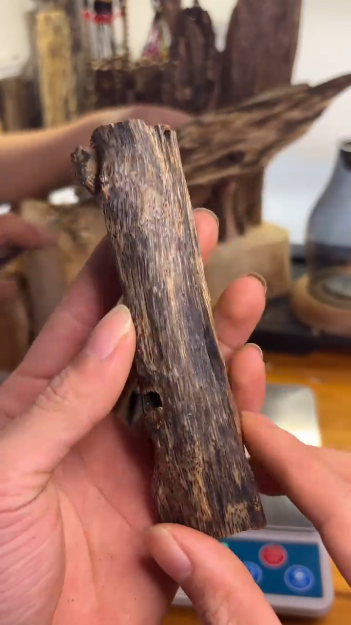 沉香沉香碎屑金沙叶品36克