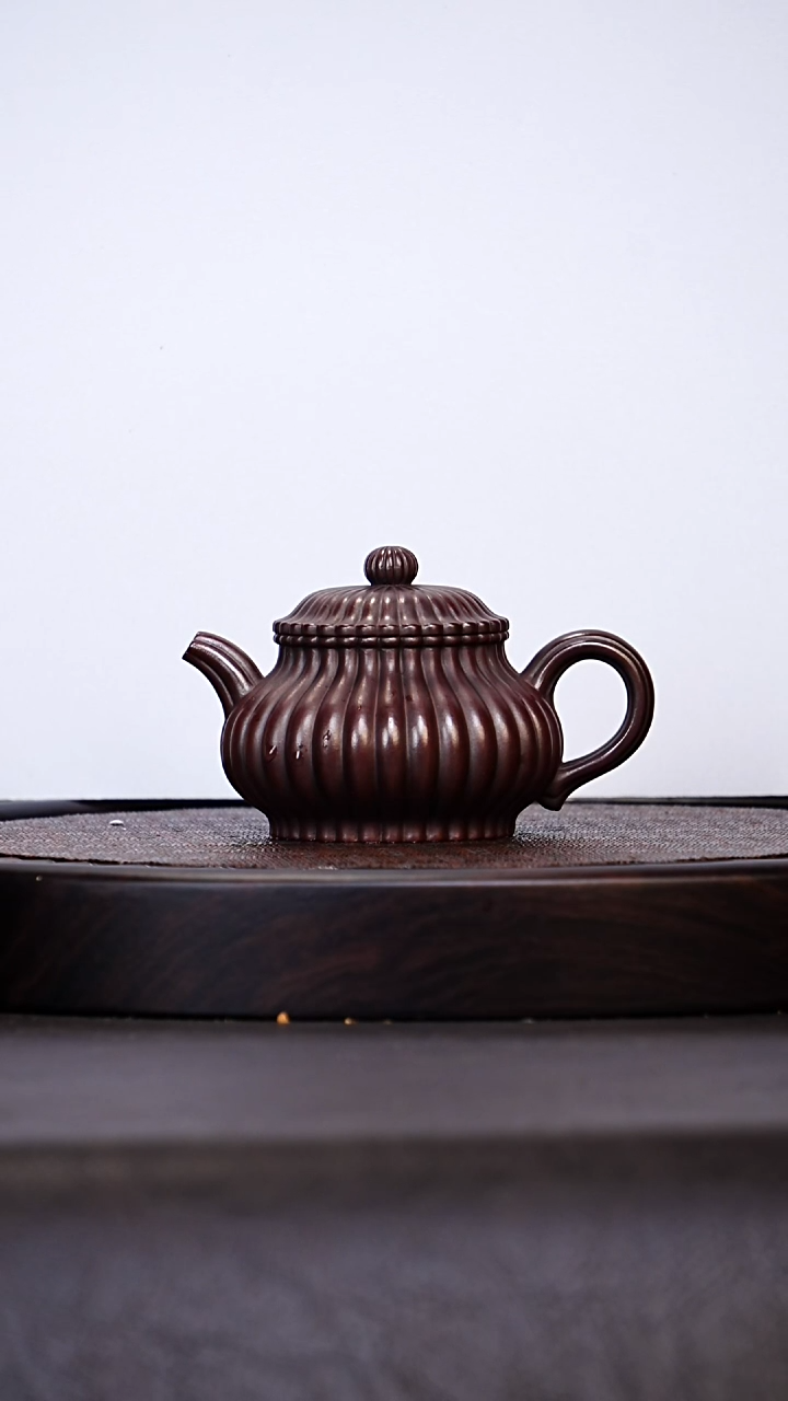 宜兴原矿高端紫砂 龙山古乌泥220cc