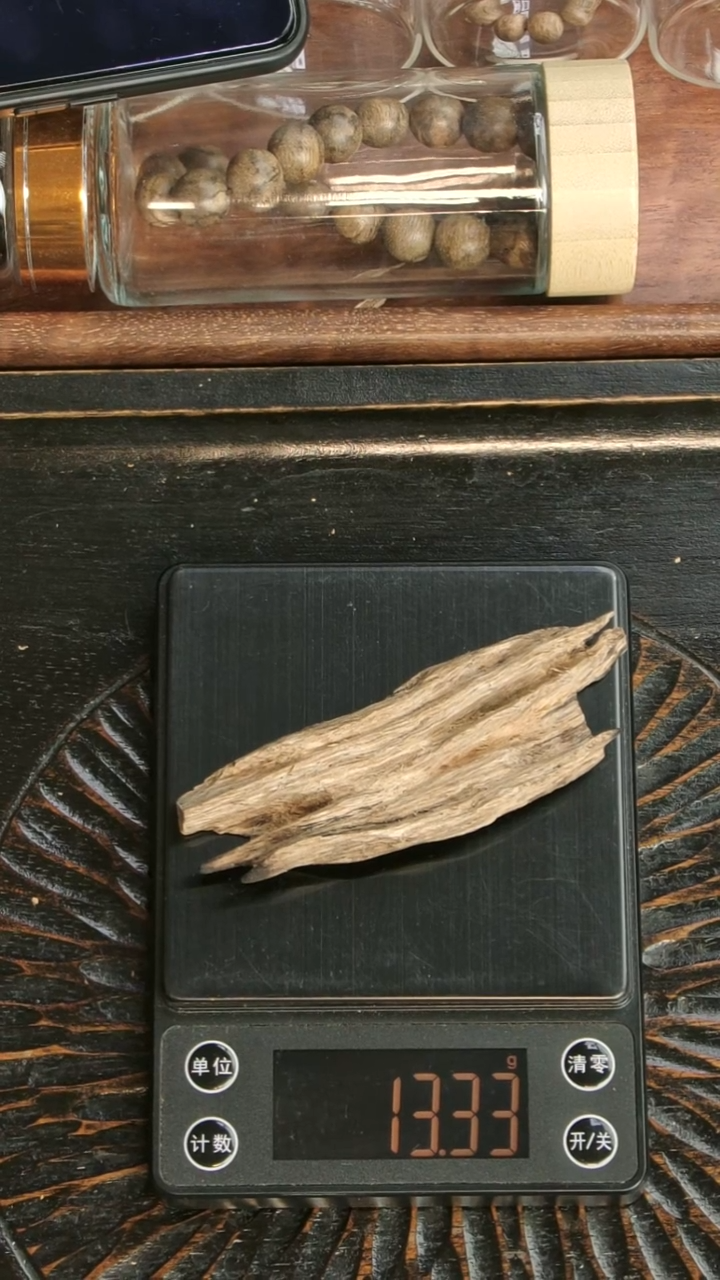 沉香沉香碎屑柬埔寨