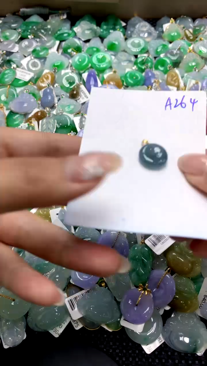 【闪购商品】翡翠颈饰18K金镶嵌111111111111111111