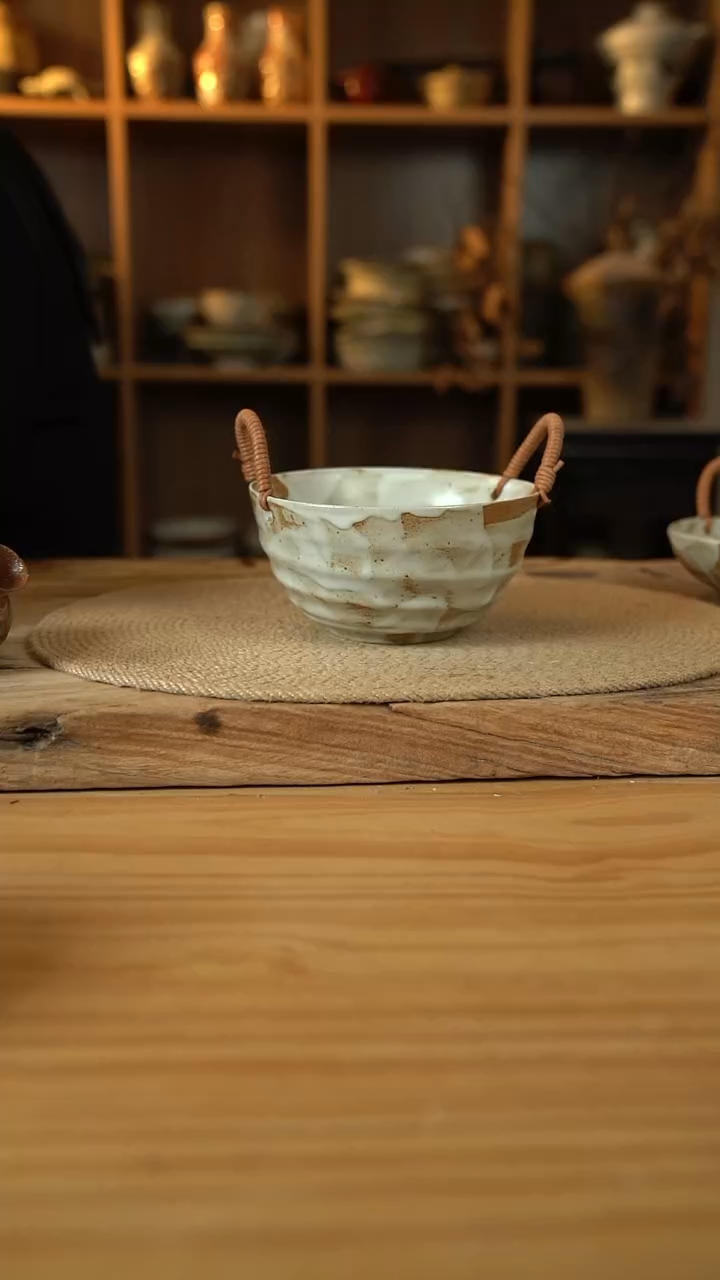 粉影系列的6英寸双耳麻绳外螺纹汤碗1个