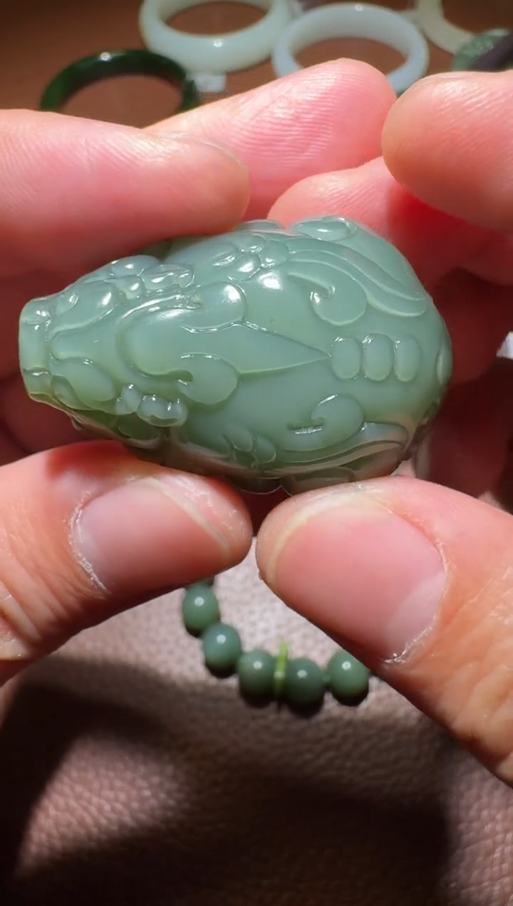 未镶嵌和田玉挂件和田玉