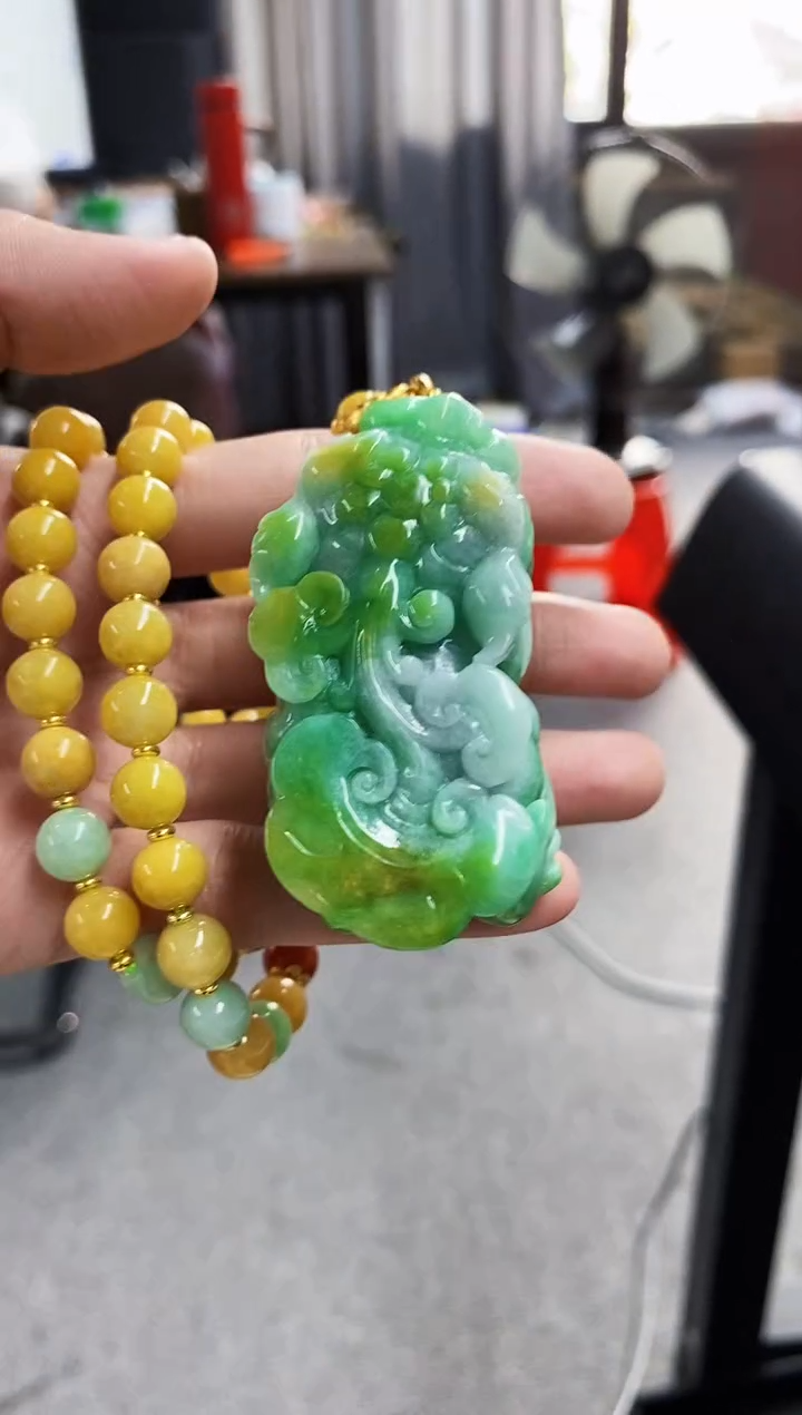 颈饰未镶嵌翡翠清***玟吊坠