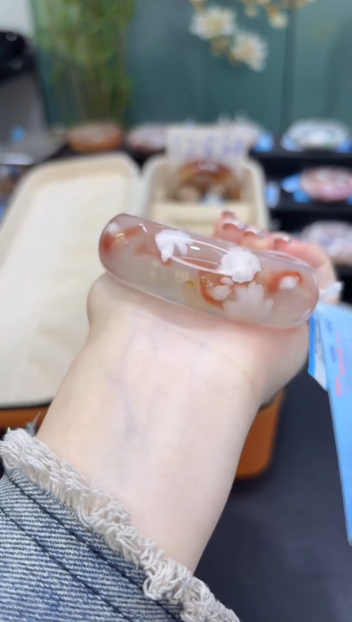 石英质玉未镶嵌手镯A1035(59圈)