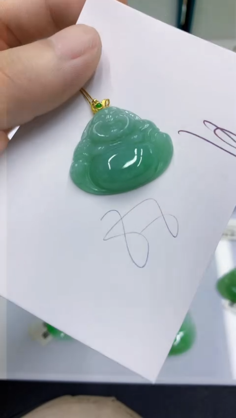 颈饰未镶嵌翡翠翡翠