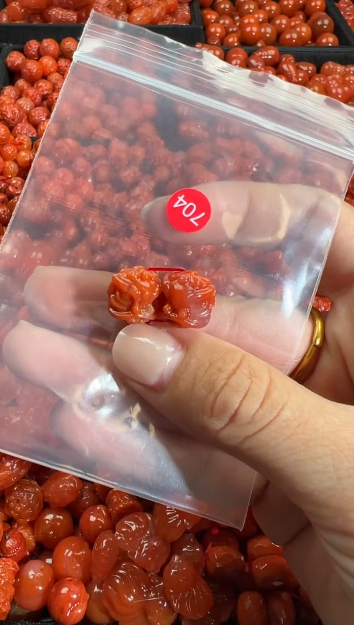 颈饰未镶嵌南红玛瑙1