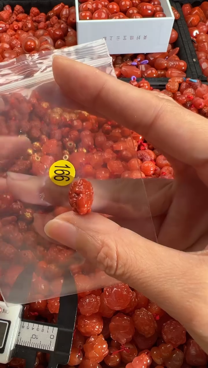 【闪购商品】南红玛瑙颈饰未镶嵌1