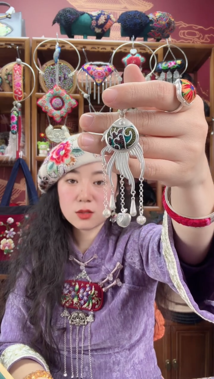 刺绣项链90甜甜家