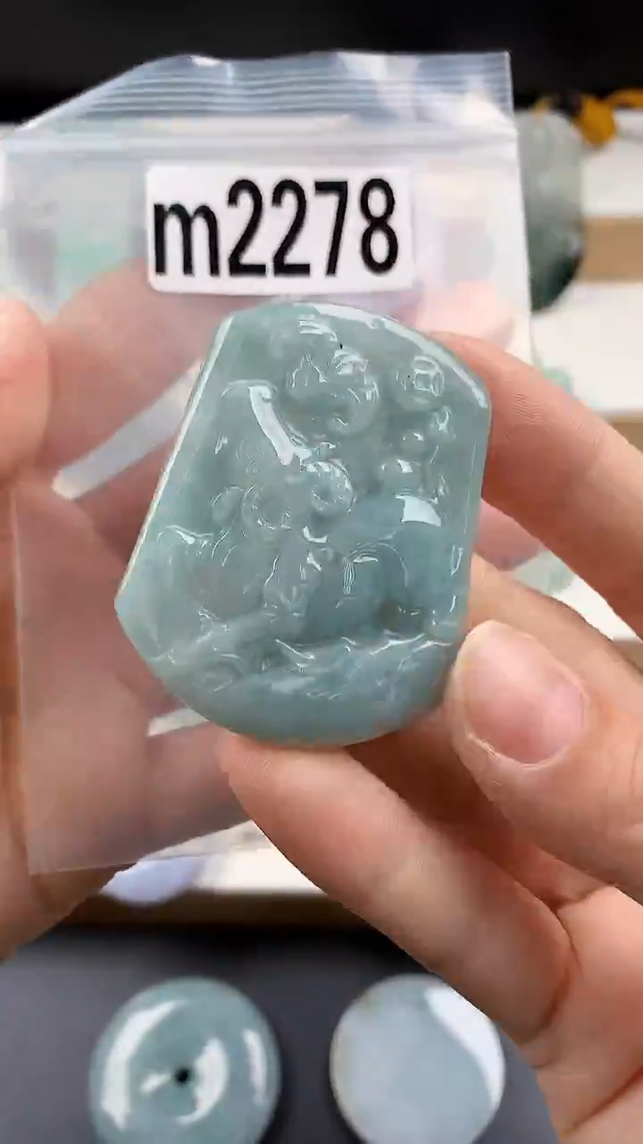 颈饰未镶嵌翡翠v天然翡翠吊坠挂件