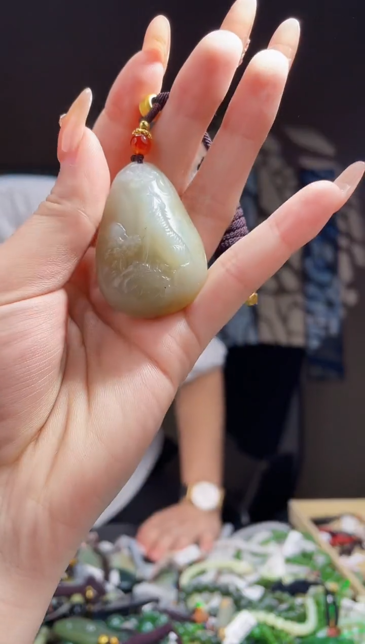 【闪购商品】和田玉颈饰未镶嵌拍一发一