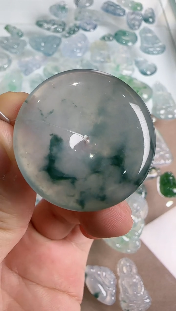 【闪购商品】翡翠吊坠(不含链)未镶嵌··