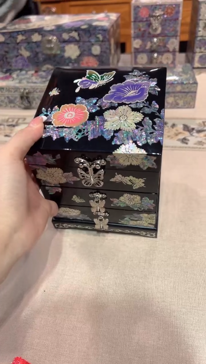 【闪购商品】三层 蝶恋花·弘贝雅螺钿漆器文化馆
