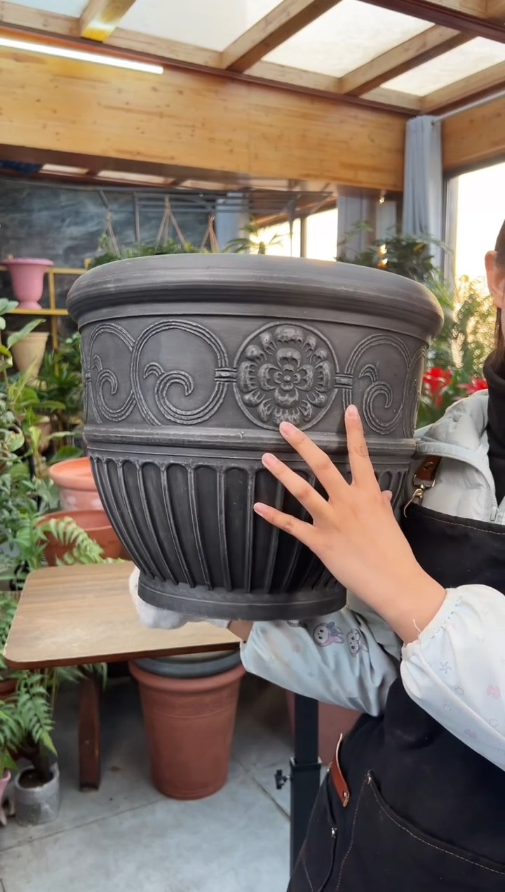 41*33/黑色手工浮雕强体花盆/OB81C