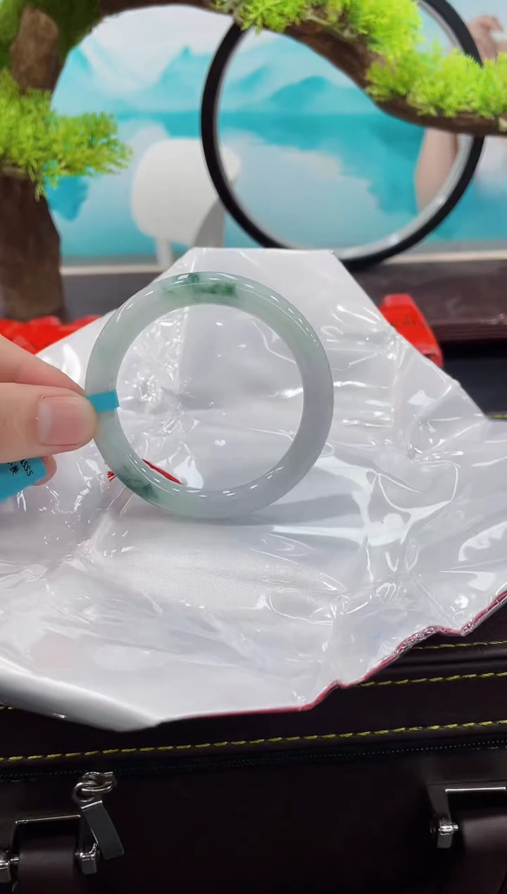 【闪购商品】翡翠手镯未镶嵌手镯