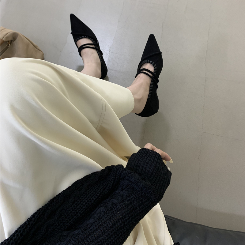 内增高秋季尖头防滑浅口串线时尚薄款百搭中跟复古女鞋子