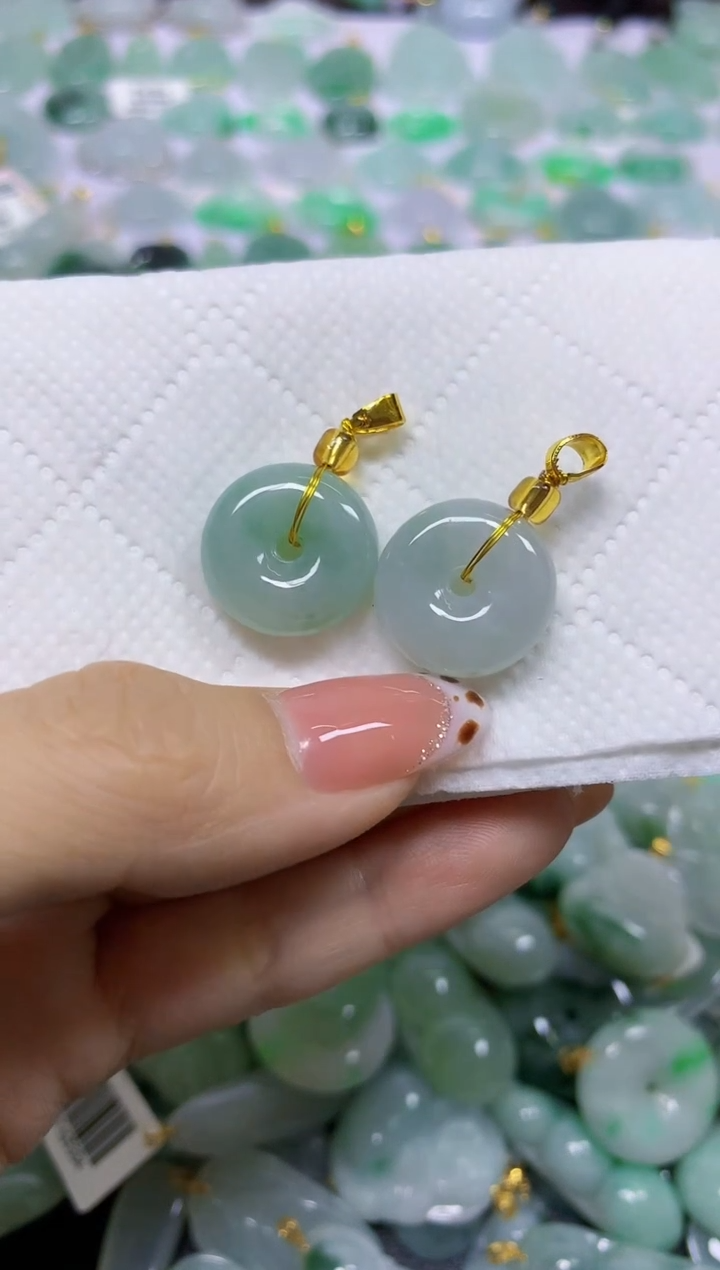 颈饰未镶嵌翡翠天然翡翠A货