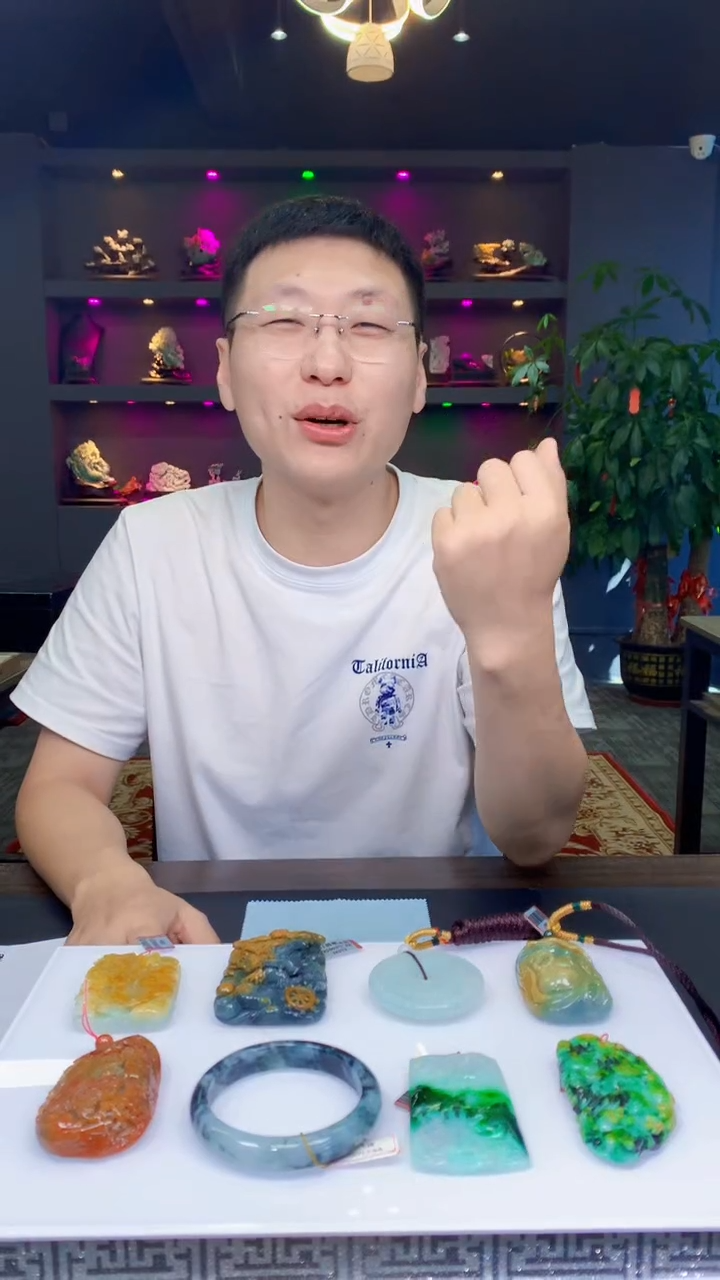 定制翡翠未镶嵌混***?1015hm-毛货挂件