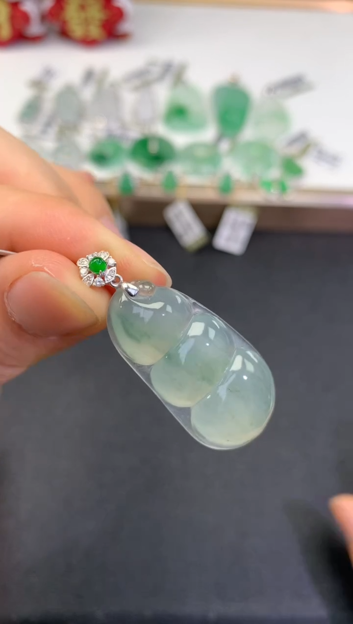 【闪购商品】翡翠颈饰18K金镶嵌         