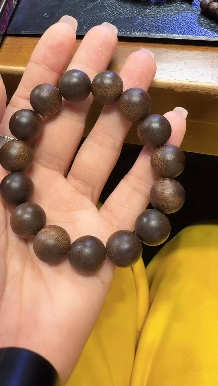 沉香手串沉香手串