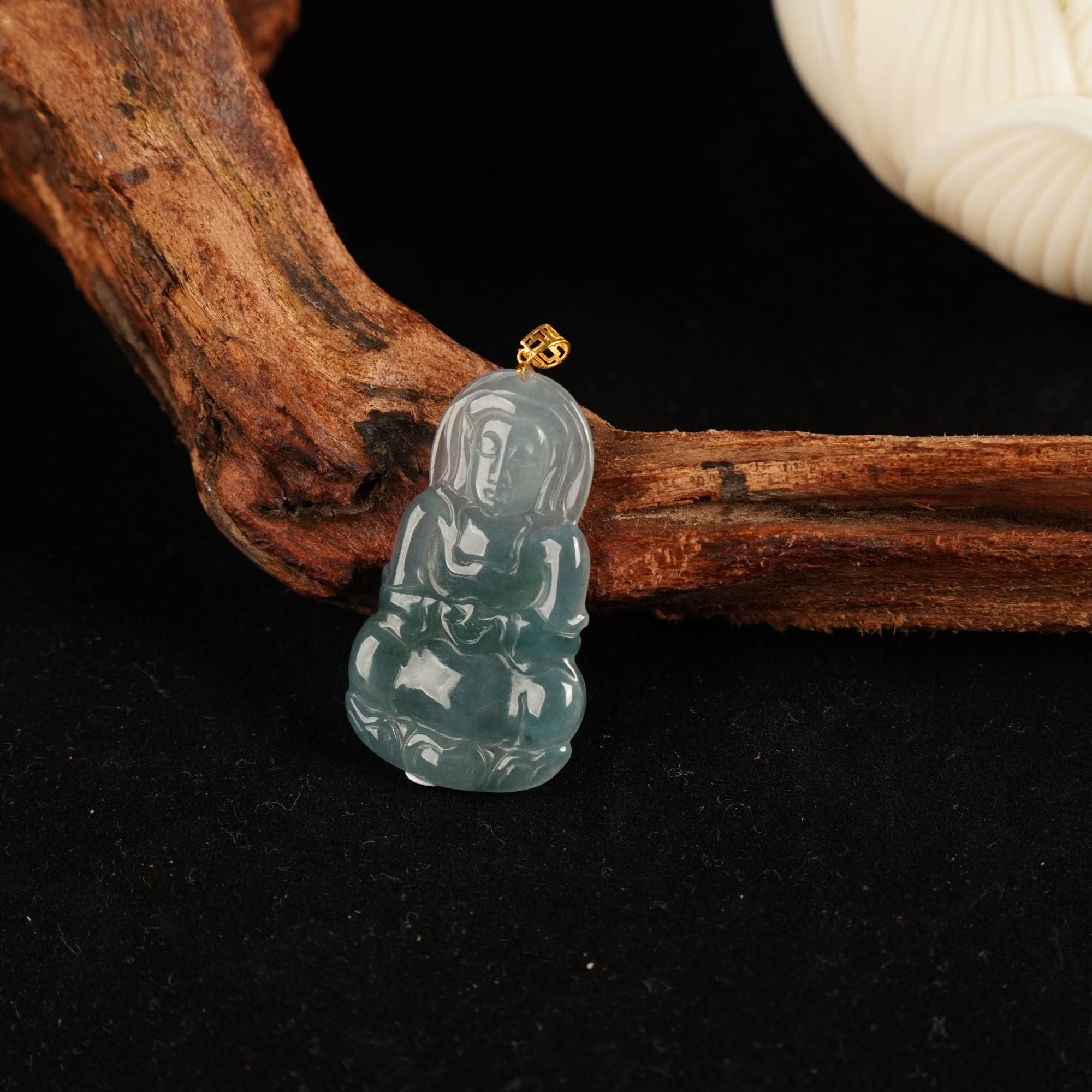 危料翡翠18K金扣头观音吊坠