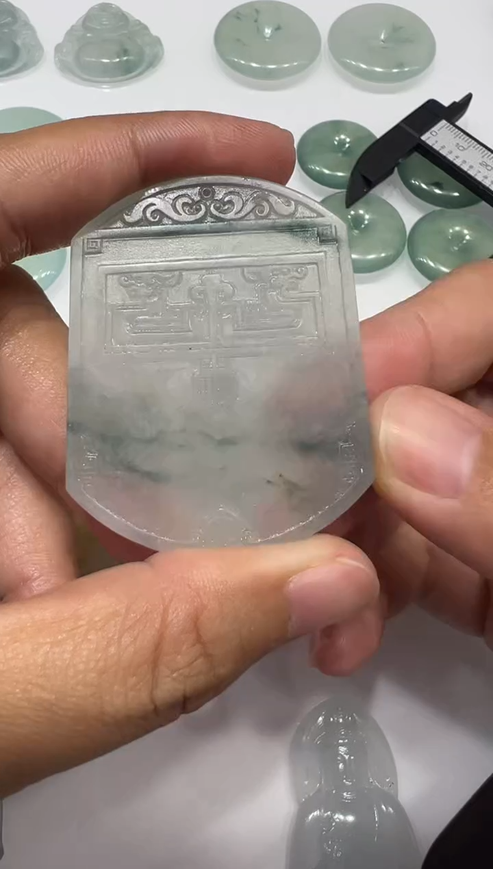 未镶嵌定制翡翠牌子