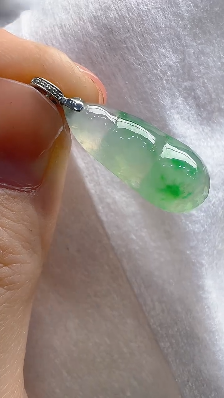 【闪购商品】翡翠吊坠(不含链)18K金镶嵌多样性发货拍一发一