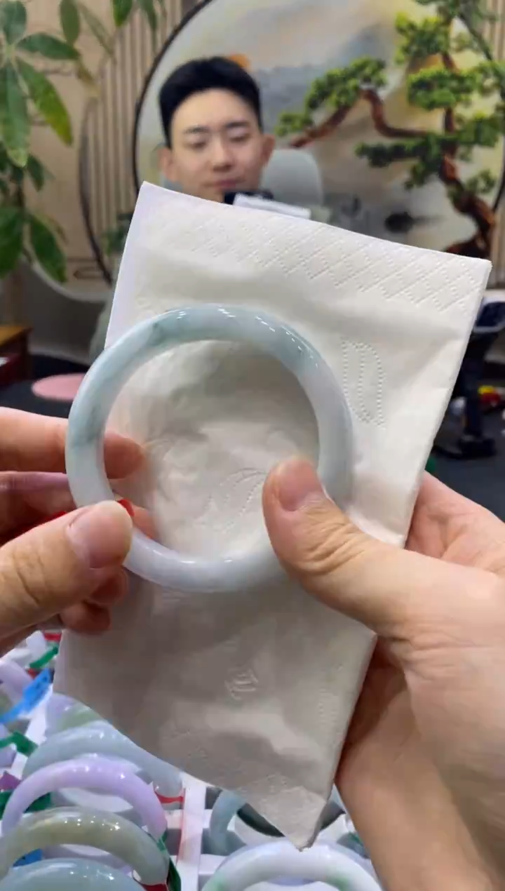 未镶嵌手镯翡翠8629