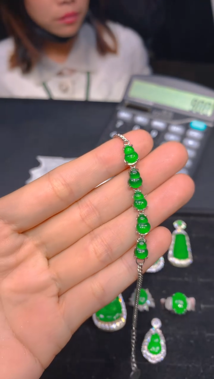 【闪购商品】定制翡翠未镶嵌126多样性发货（发其一）