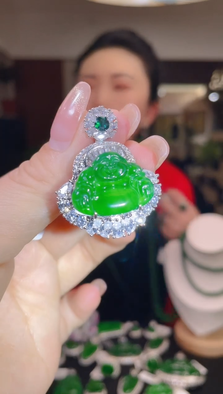 【闪购商品】翡翠吊坠(不含链)未镶嵌多样性发其一