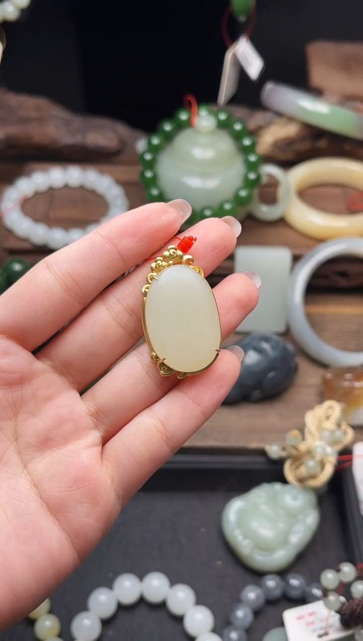 和田玉18K金镶嵌吊坠(不含链)新疆于田 原石80988