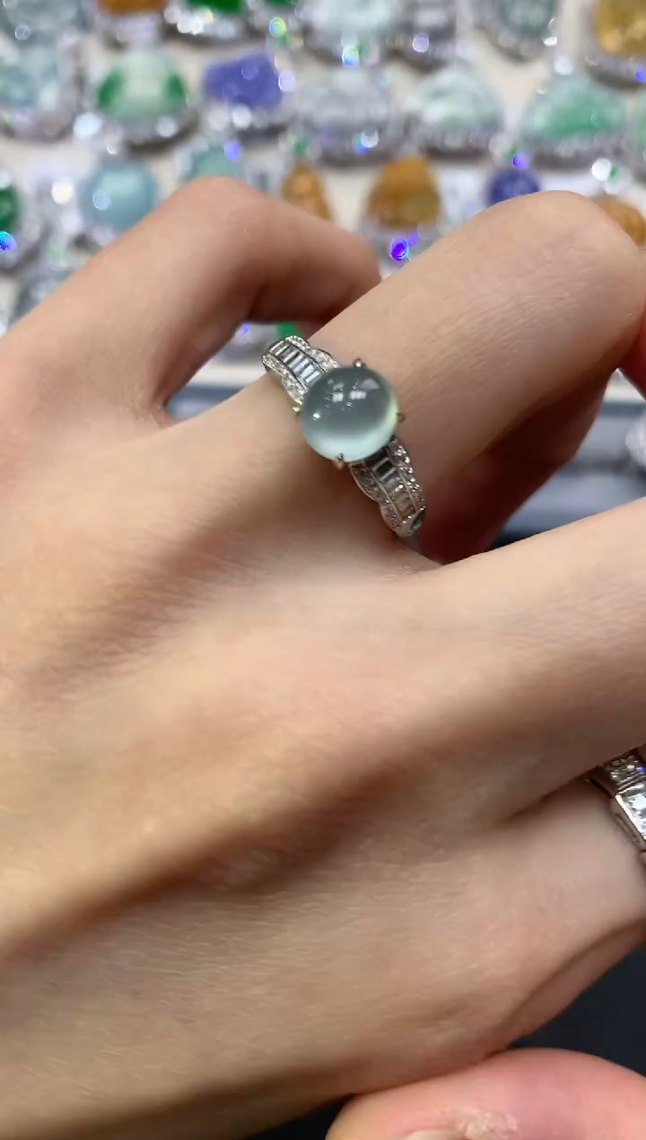 【闪购商品】翡翠戒指18K金镶嵌w82