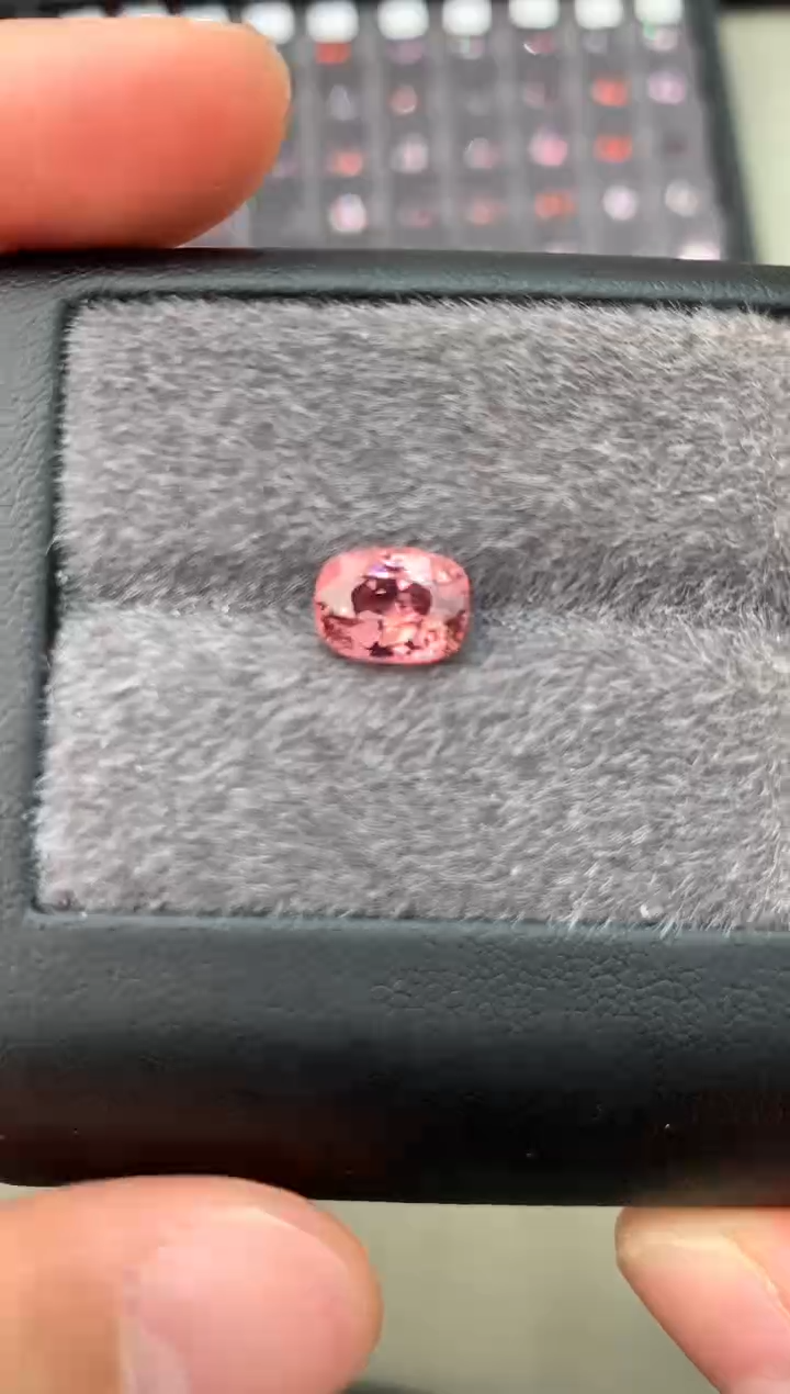 【闪购商品】定制尖晶石裸石未镶嵌3.0ct 枕型 暖色调