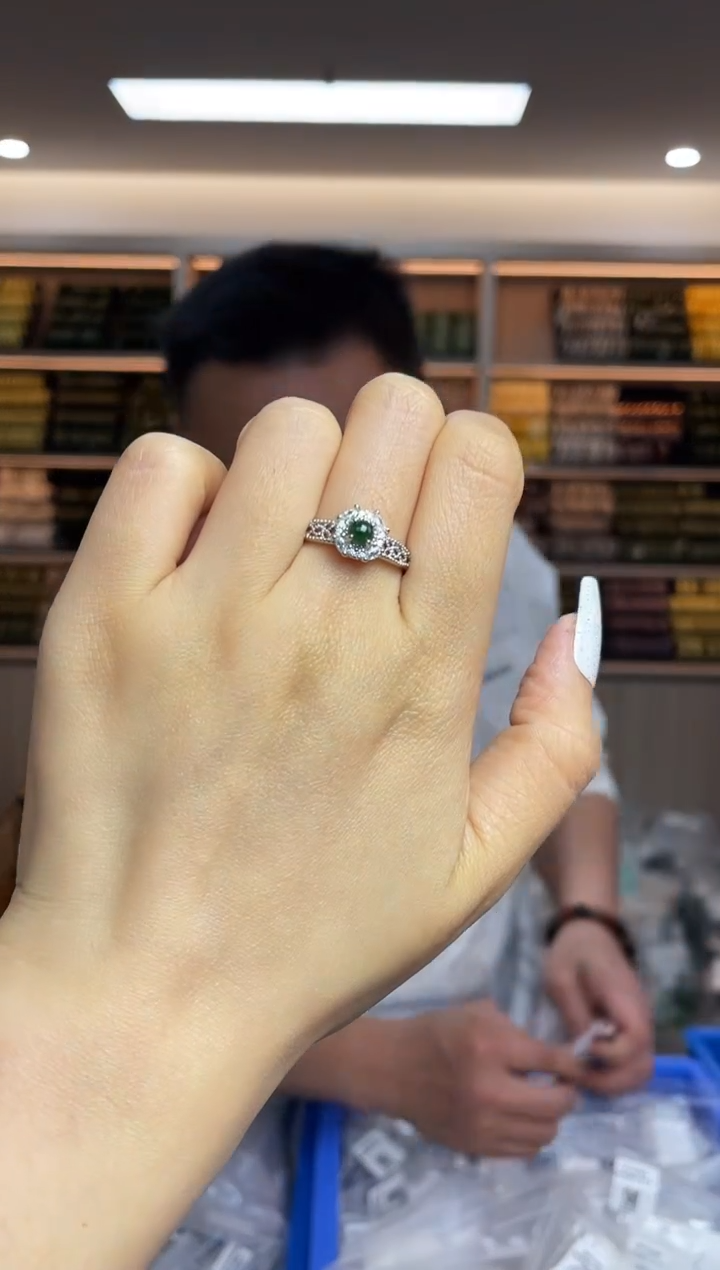 【闪购商品】翡翠戒指未镶嵌多样性发一件