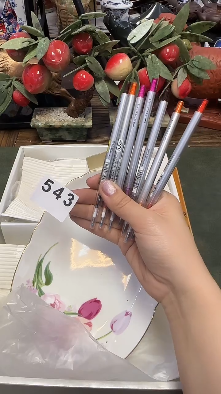 y****e543日·产中性笔7只