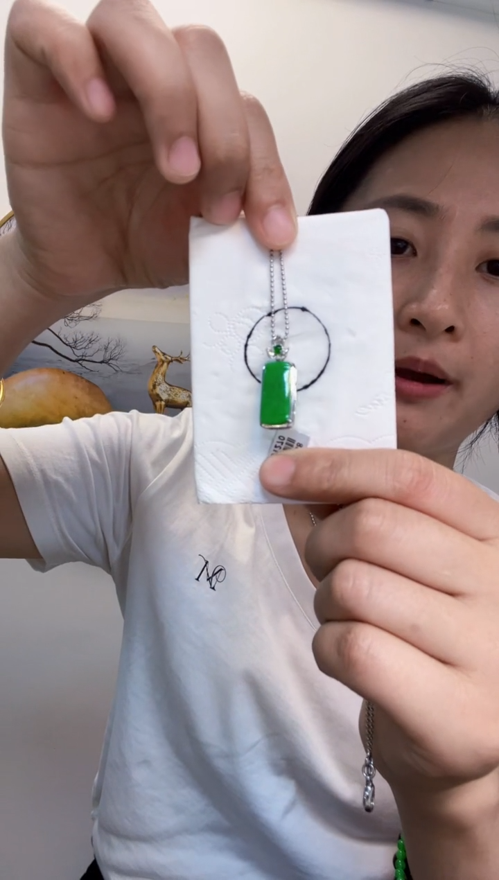 【闪购商品】定制翡翠18K金镶嵌2380元