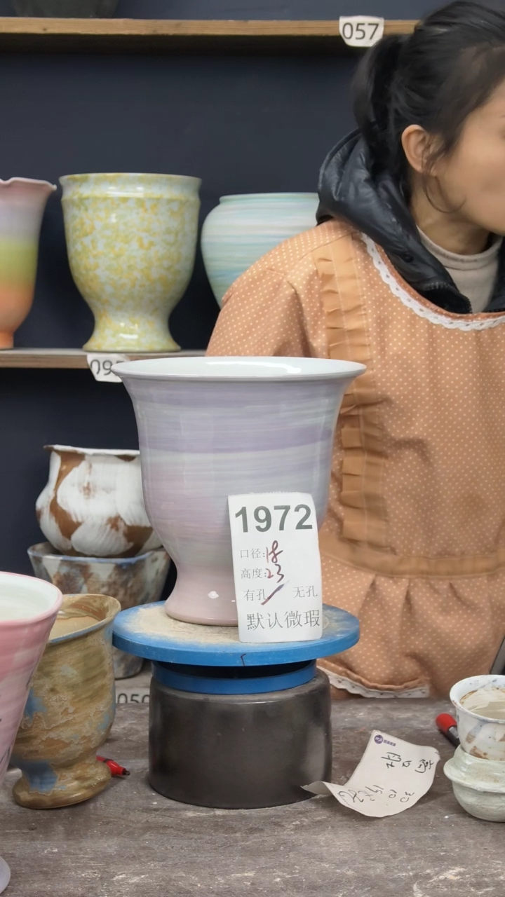 景德镇陶园花盆1972