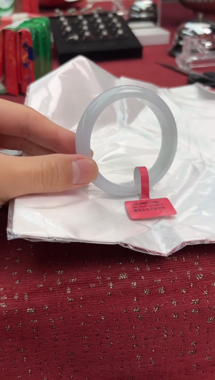 【闪购商品】翡翠手镯未镶嵌16手镯