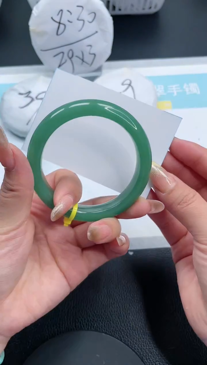 【闪购商品】石英质玉手镯未镶嵌20S168-56