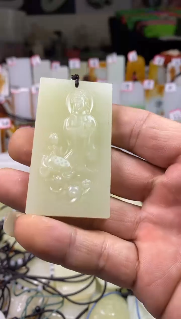 天然玉石未镶嵌颈饰