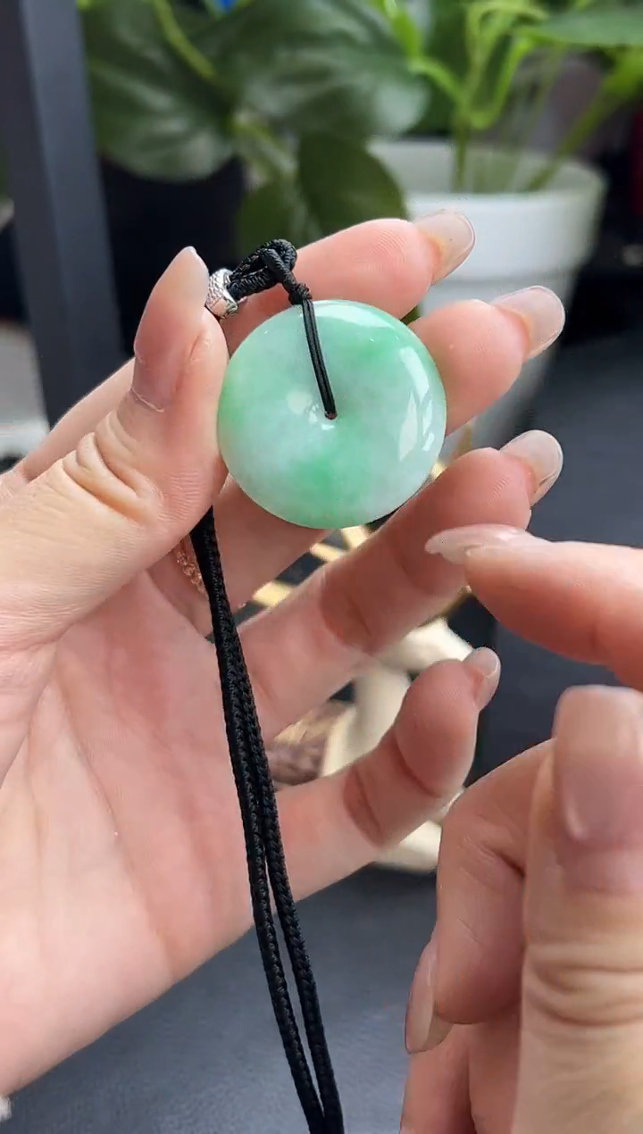 【闪购商品】翡翠颈饰未镶嵌平安扣