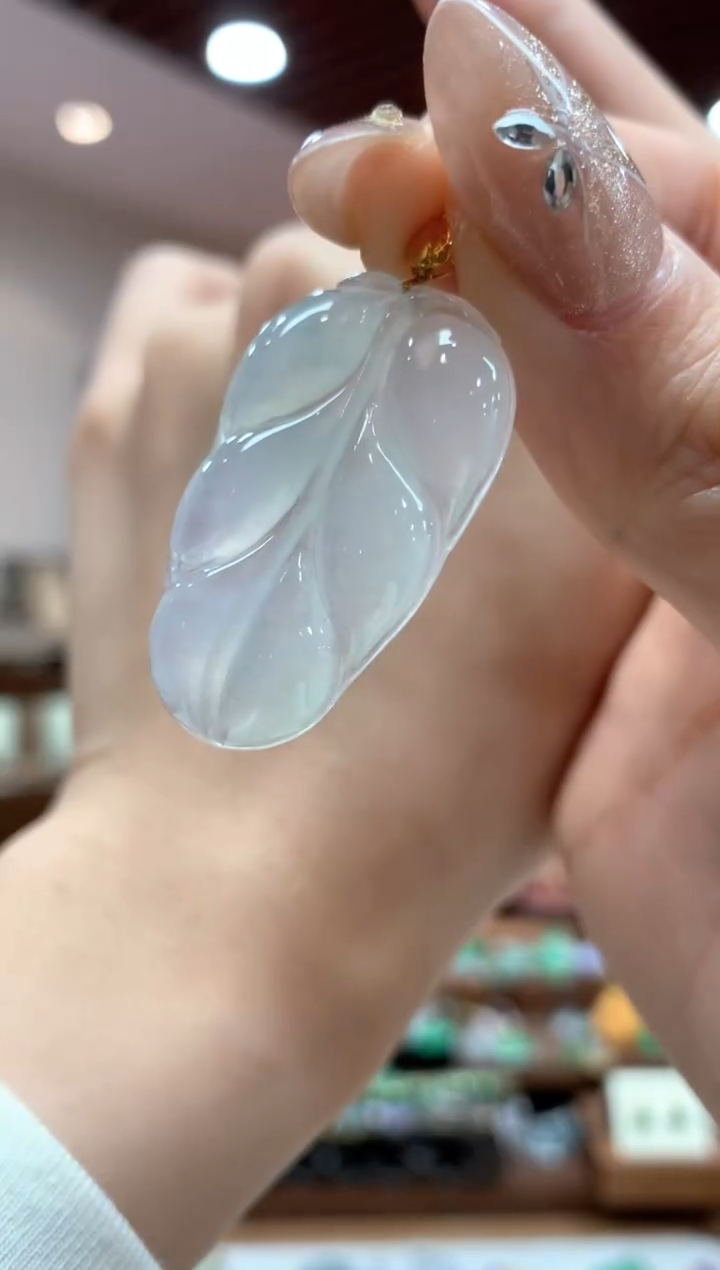 【闪购商品】翡翠吊坠(不含链)18K金镶嵌叶子多样性发货1件