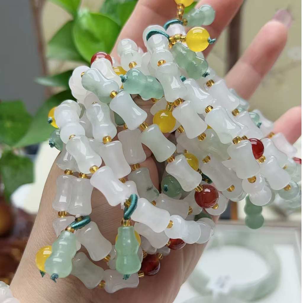 天山翠精美竹节小手链