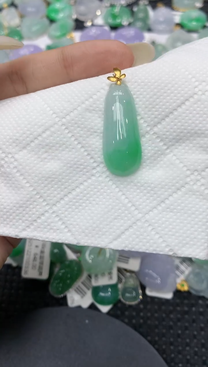 颈饰18K金镶嵌翡翠11111111111