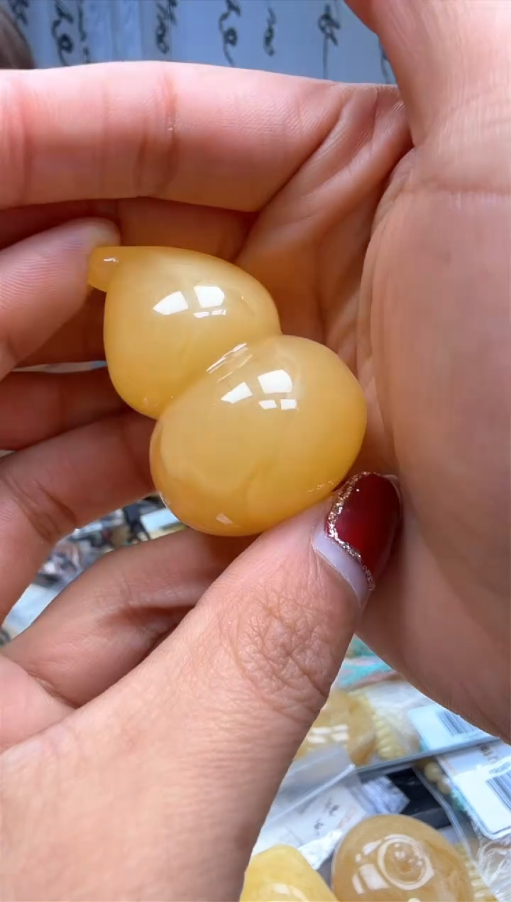 【闪购商品】琥珀裸石未镶嵌挂坠