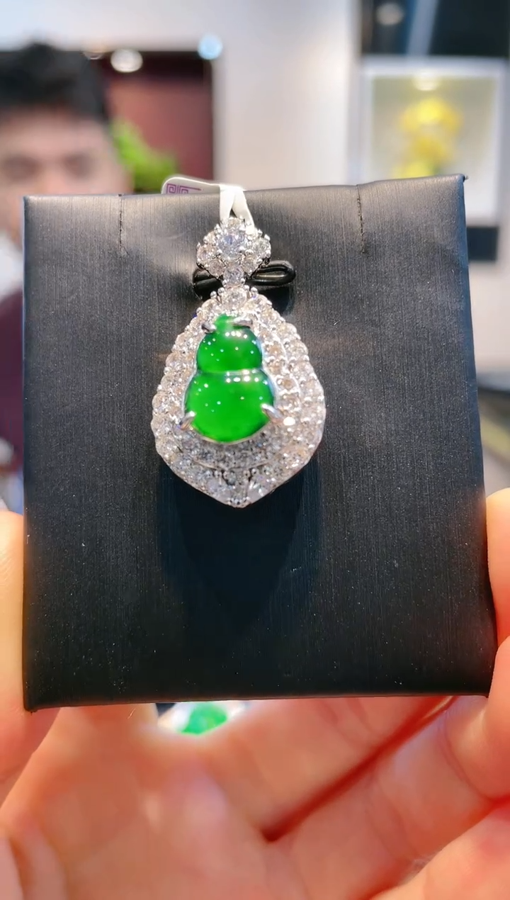 【闪购商品】翡翠颈饰银S925镶嵌A24天然A货翡翠吊坠（不含链）