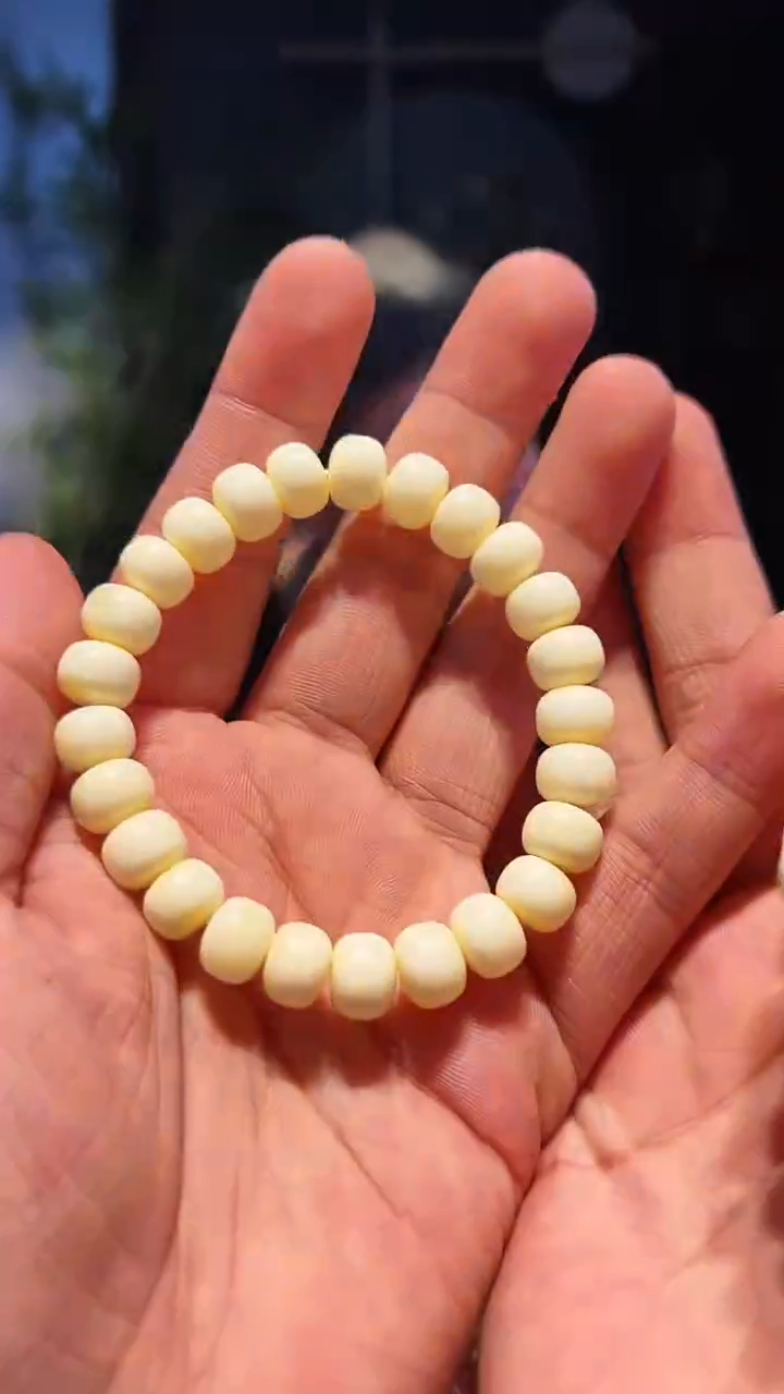 【闪购商品】蜜蜡手链未镶嵌10+单圈