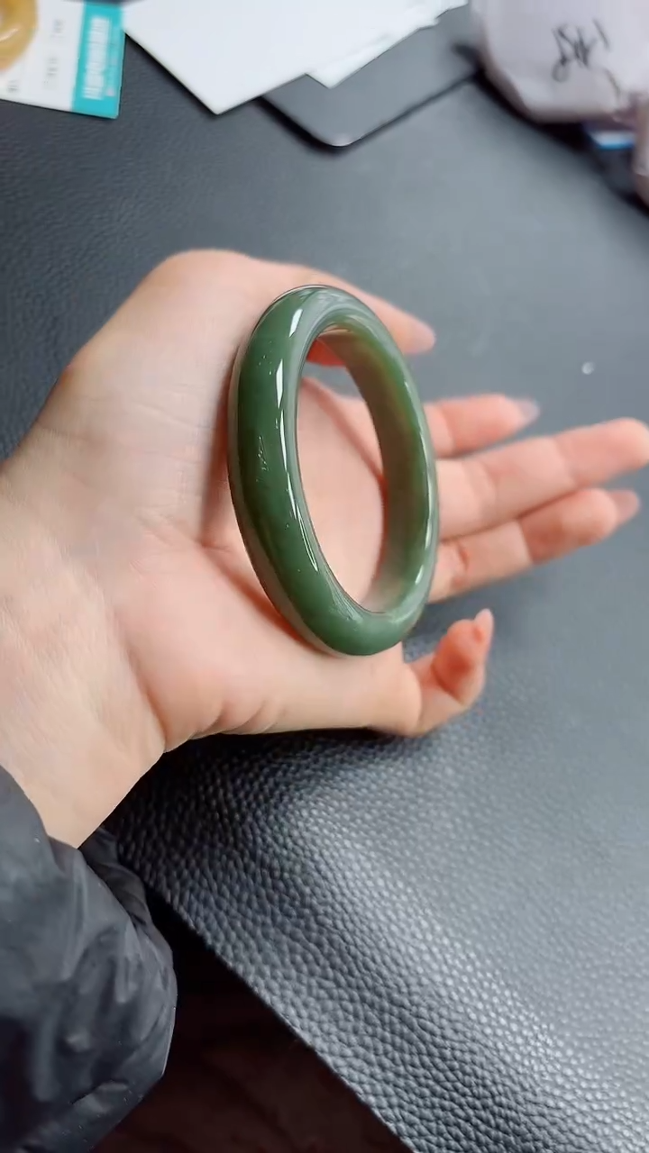 【闪购商品】和田玉手镯未镶嵌A442