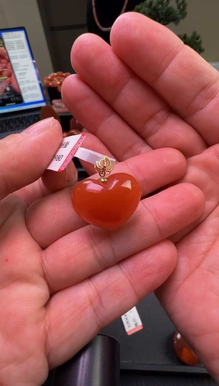 【闪购商品】南红玛瑙手链18K金镶嵌原矿无优化18K金吊坠多样性发1