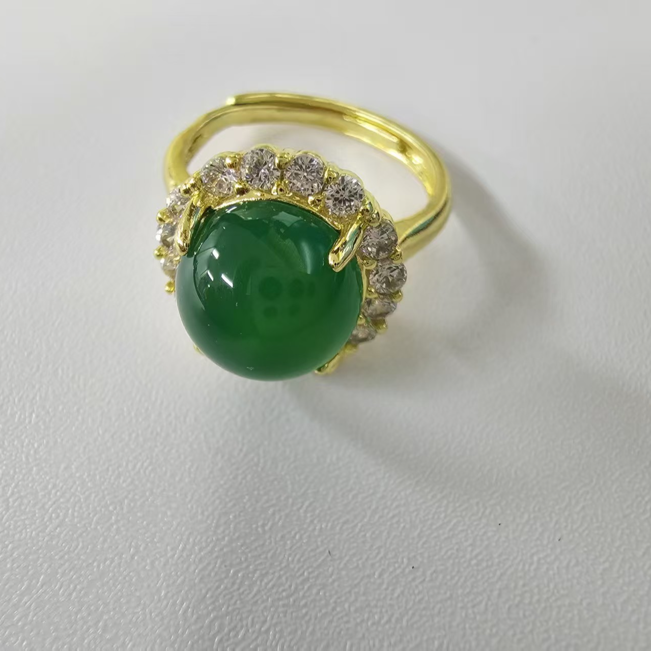 【甄选】正品 满绿玛瑙玉髓戒指重工镶嵌工艺精致时尚