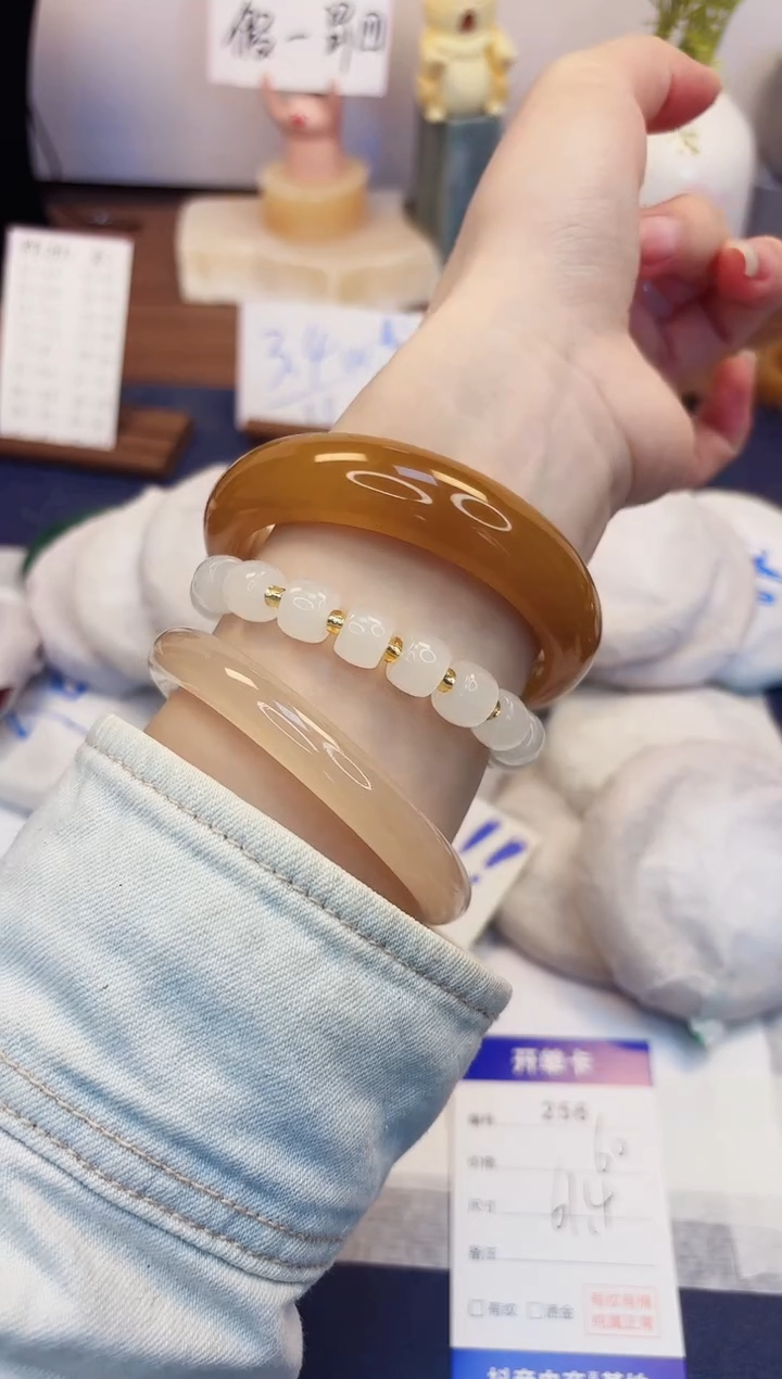 【闪购商品】石英质玉手镯未镶嵌256-财气镯-圈口61